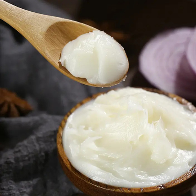 مستحلب الغذاء أحادي وثنائي الجليسريد FDA E471 GMS40 مسحوق أبيض CAS 123-94-4